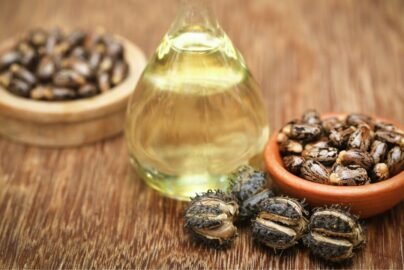Castor Oil in Belly Button