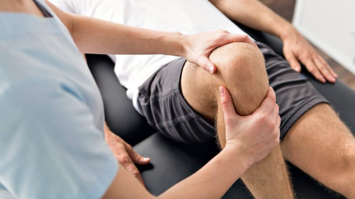 The Back of My Knee Hurts When I Bend It and Straighten It
