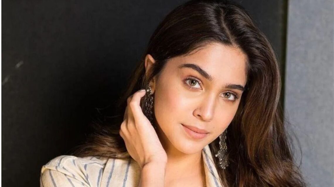 Sharvari Wagh net worth